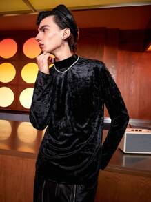 Manfinity AFTRDRK 男士小高領絲絨T恤 - 黑色 - 查看 1