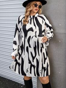 Calvaya Plus Allover Print Flounce Sleeve Dress - Black and White - View 1