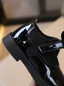Kids' Comfortable Soft Sole Flat Shoes With Big Bow, Black Pu Leather - Black - View 6