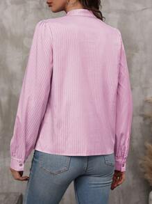 SHEIN LUNE Blusa con estampado de rayas de cuello con cordón de manga farol - Rosa - Ver 2