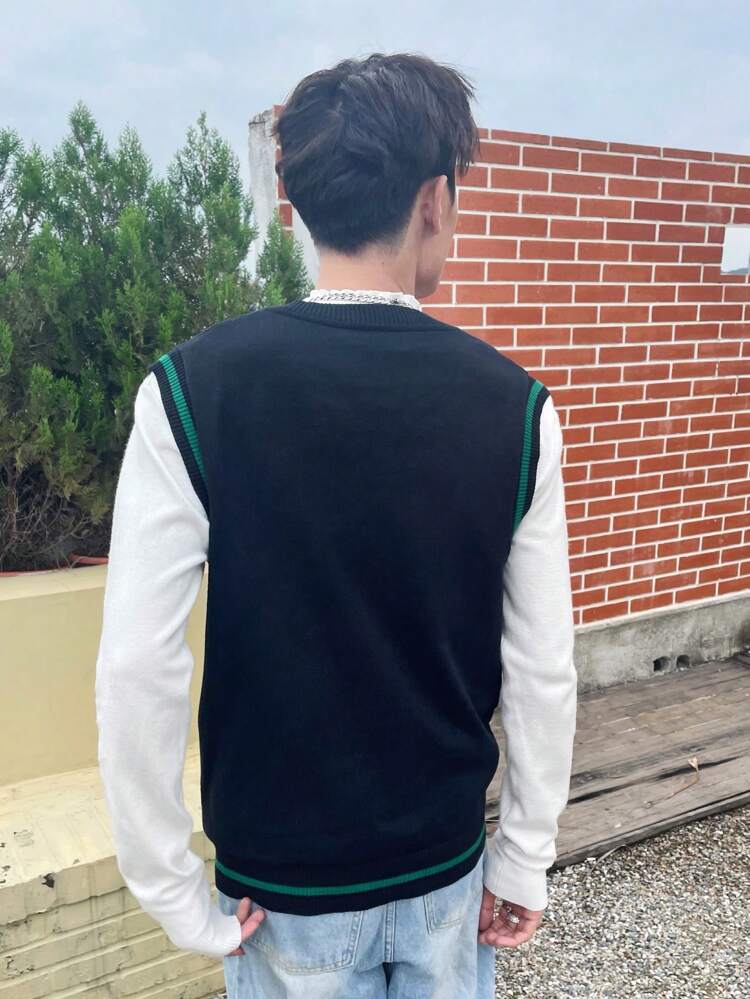 Men Checker & Letter Pattern Striped Trim Sweater Vest