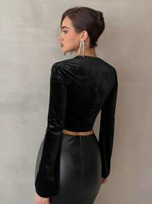 SHEIN Privé Móc và mắt Tay áo loe Viền không đối xứng Áo thun - màu đen - Xem 2