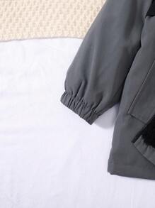 SHEIN Chàng trai trẻ Chi tiết Patched thư Khối màu Lót Teddy Áo trùm đầu - Xám - Xem 5