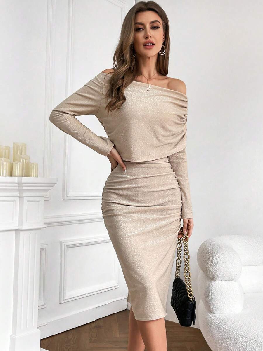 SHEIN Privé Vestido ajustado de hombros descubiertos fruncido lateral brillante - Dorado - Ver 1