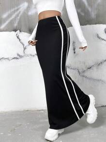 SHEIN EZwear Contrast Tape Side Mermaid Hem Skirt