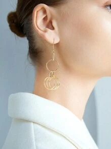 BizChic 時尚個性化合金圓形設計耳環合適的適用於女性日常穿著 - 金色 - 查看 1