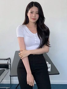 DAZY 女士纯色半扣T恤、短款上衣 - 白色 - 查看 4