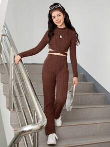 青少年女孩十字交叉短版 T 恤和褲子