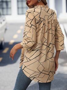 SHEIN LUNE Geo Print Notched Neck Curved Hem Blouse - Khaki - View 2