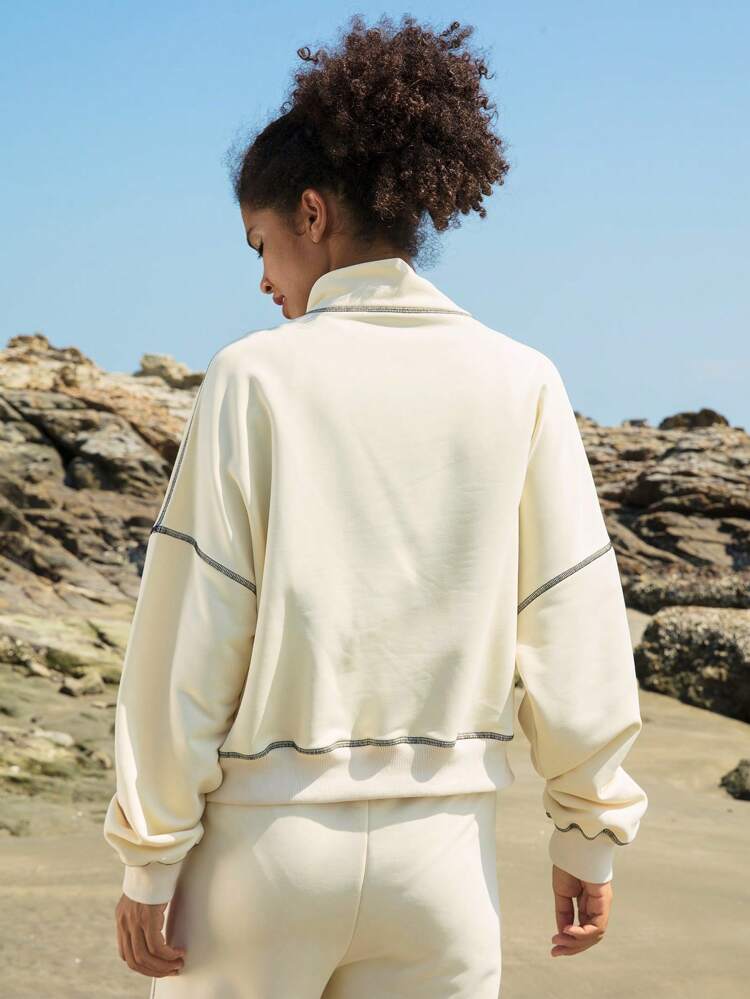 Contrast Piping Half Zip Outdoor Sweatshirt