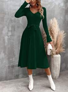 SHEIN LUNE 素色腰帶毛衣洋裝 - 墨綠色 - 查看 1