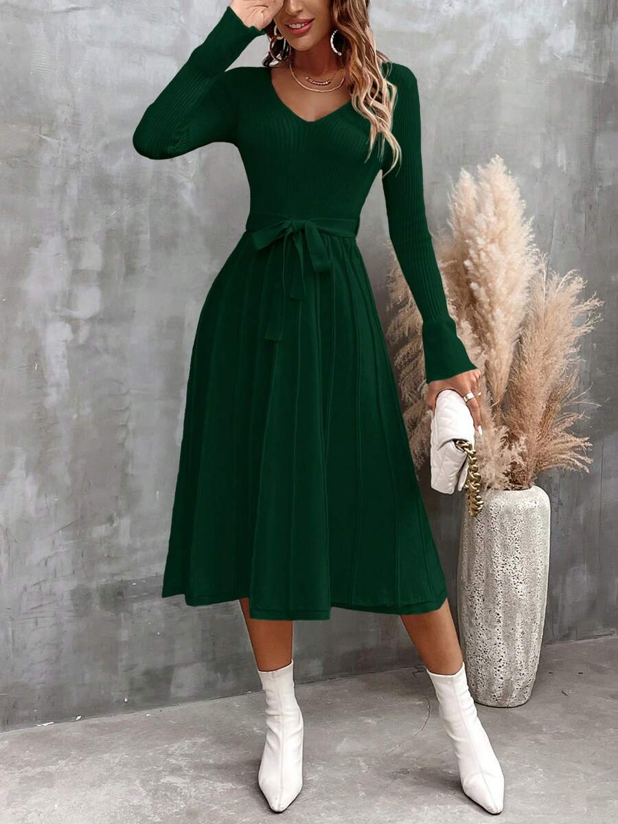 SHEIN LUNE 素色腰帶毛衣洋裝 - 墨綠色 - 查看 1