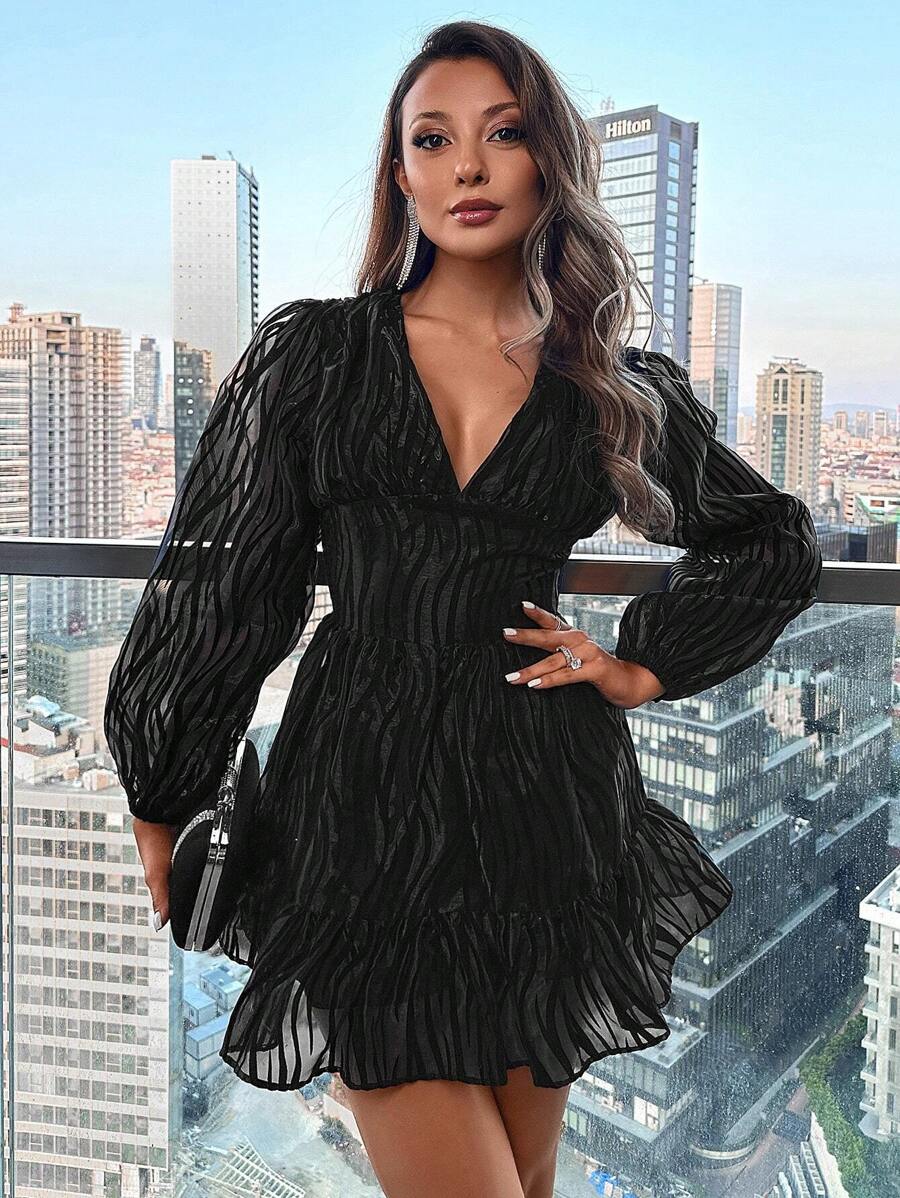 SHEIN Cottnline فستان ياقة مغرق أكمام فانوس حافة مكشكشة - الأسود - مشاهدة 1