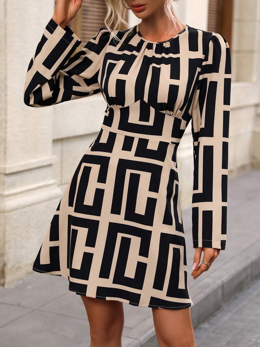 SHEIN Clasi 滿版幾何圖案A字洋裝 - 彩色 - 查看 1