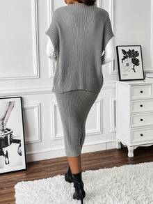 SHEIN Clasi 1 Miếng Chất rắn Áo len vest & 1 Miếng Chi tiết Nút Váy dệt kim Without Tee - Màu xám đen - Xem 2