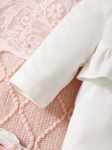 SHEIN Baby Girl Ruffle Trim Bow Front Jumpsuit & Hat - White - View 6