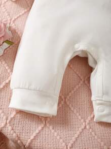 SHEIN Baby Girl Ruffle Trim Bow Front Jumpsuit & Hat - White - View 7