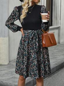 SHEIN Clasi In Đồ họa Váy có thắt lưng - Nhiều màu - Xem 6