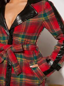 SHEIN SXY معطف مطر بطباعة الترتان حزام - الأحمر - مشاهدة 6