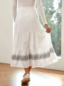 Soleia Falda en contraste con estampado geométrico bajo con fruncido