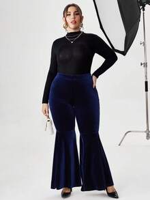 SHEIN Privé Plus Solid Velvet Flare Leg Pants - Blue - View 5