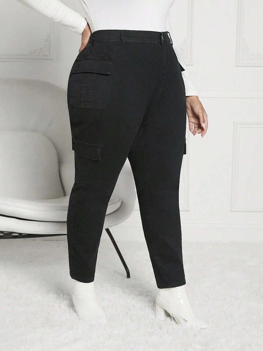 SHEIN CURVE+ Hơn Túi nắp bên cạnh Quần jean chở hàng - màu đen - Xem 1