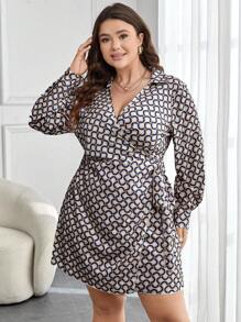 SHEIN Privé 大碼滿版印花側打結圍裹式洋裝 - 彩色 - 查看 1