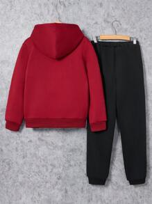 SHEIN 男大童表情圖案袋鼠口袋連帽衫&腰部抽繩衛褲 - 酒紅色 - 查看 2