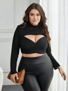 SHEIN Privé Plus Cut Out Wrap Cross Crop Tee - Black - View 4