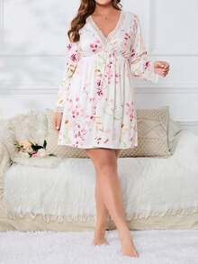 加上花卉印花蕾丝花边睡衣睡裙