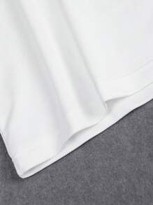 Manfinity EMRG 寬鬆男式骷髏與文字印花短袖 T 卹 - 白色 - 查看 5