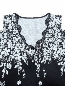 Floral Print Cold Shoulder Lace Trim Tee - Black - View 3