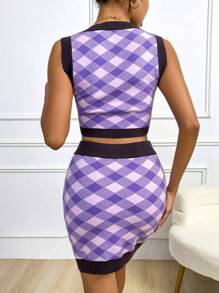 SHEIN Clasi 1 pieza Chaleco de punto con patrón de cuadros & 1 pieza Falda de punto con parche de letra ajustada - Morado - Ver 2