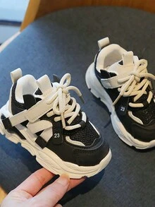 孩子們休閒運動鞋適用於戶外運動,時尚學院