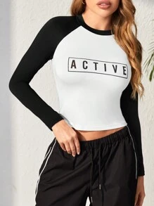 SHEIN Daily&Casual 字母圖案插肩袖短款運動T恤 - 黑與白 - 查看 1