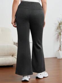 Mulvari 大碼字母補丁細節下擺開叉喇叭褲 - 深灰色 - 查看 2