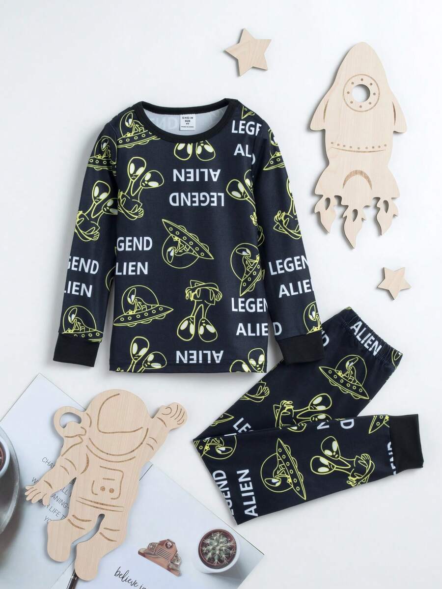 Young Boy Letter & Alien Print Snug Fit PJ Set - Multicolor - View 1