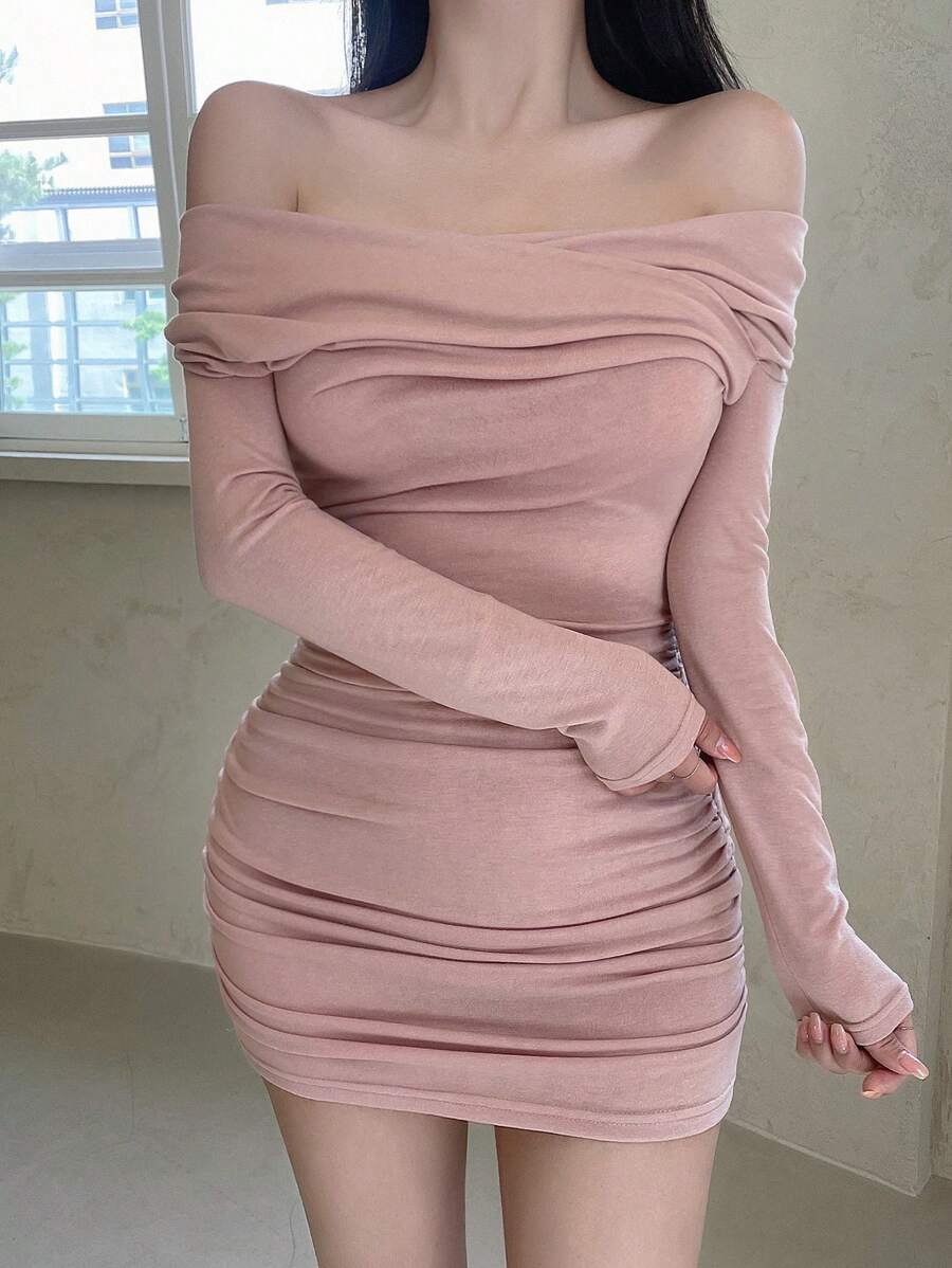 DAZY Abito aderente con spalle scoperte plissettato - Rosa - Visualizzare 1