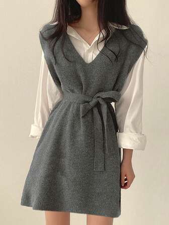 宽松无袖纯色毛衣裙配腰带