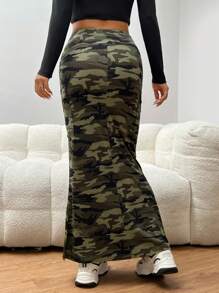 SHEIN EZwear Camo Print Flap Pocket Split Hem Mermaid Skirt