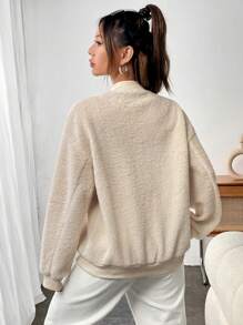 SHEIN Unity 字母貼布落肩袖絨毛飛行員夾克 - 米色 - 查看 2