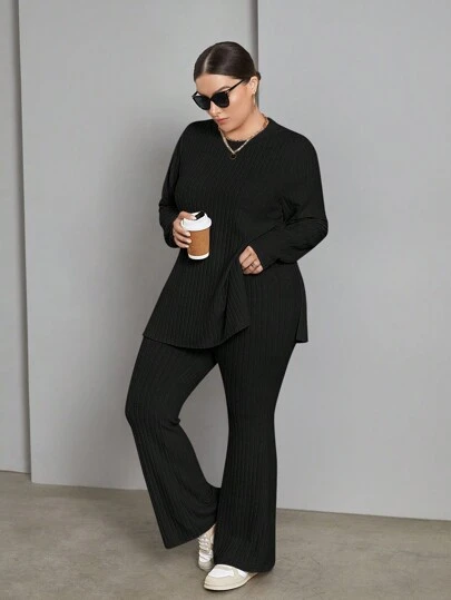 SHEIN Essnce Plus Solid Split Hem Tee & Flare Leg Pants