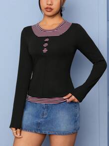 SHEIN EZwear Camiseta con estampado de rayas con diseño de botón
