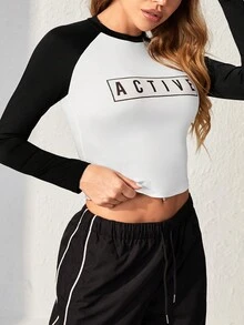 SHEIN Daily&Casual 字母圖案插肩袖短款運動T恤 - 黑與白 - 查看 5