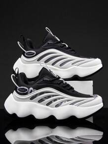 Sportliche klobige Schuhe für Herren, zweifarbige Turnschuhe mit Buchstaben-Patch-Dekor zum Schnüren - Schwarz und Weiss - Übersicht 1