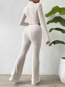 SHEIN LUNE 小高領短款T恤&喇叭褲 - 杏色 - 查看 2