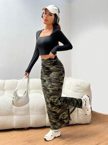 SHEIN EZwear Camo Print Flap Pocket Split Hem Mermaid Skirt