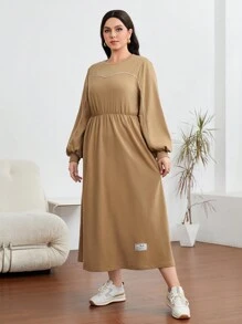 Mulvari 大碼字母貼布拼接滾邊燈籠袖衛衣洋裝 - 棕色 - 查看 3