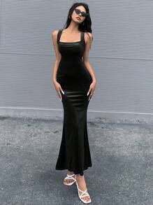 SHEIN Privé 素色露背繫帶魚尾裙下擺絲絨洋裝