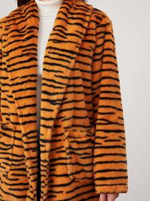 Chica adolescente Abrigo piel de tigre con estampado con parte delantera abierta